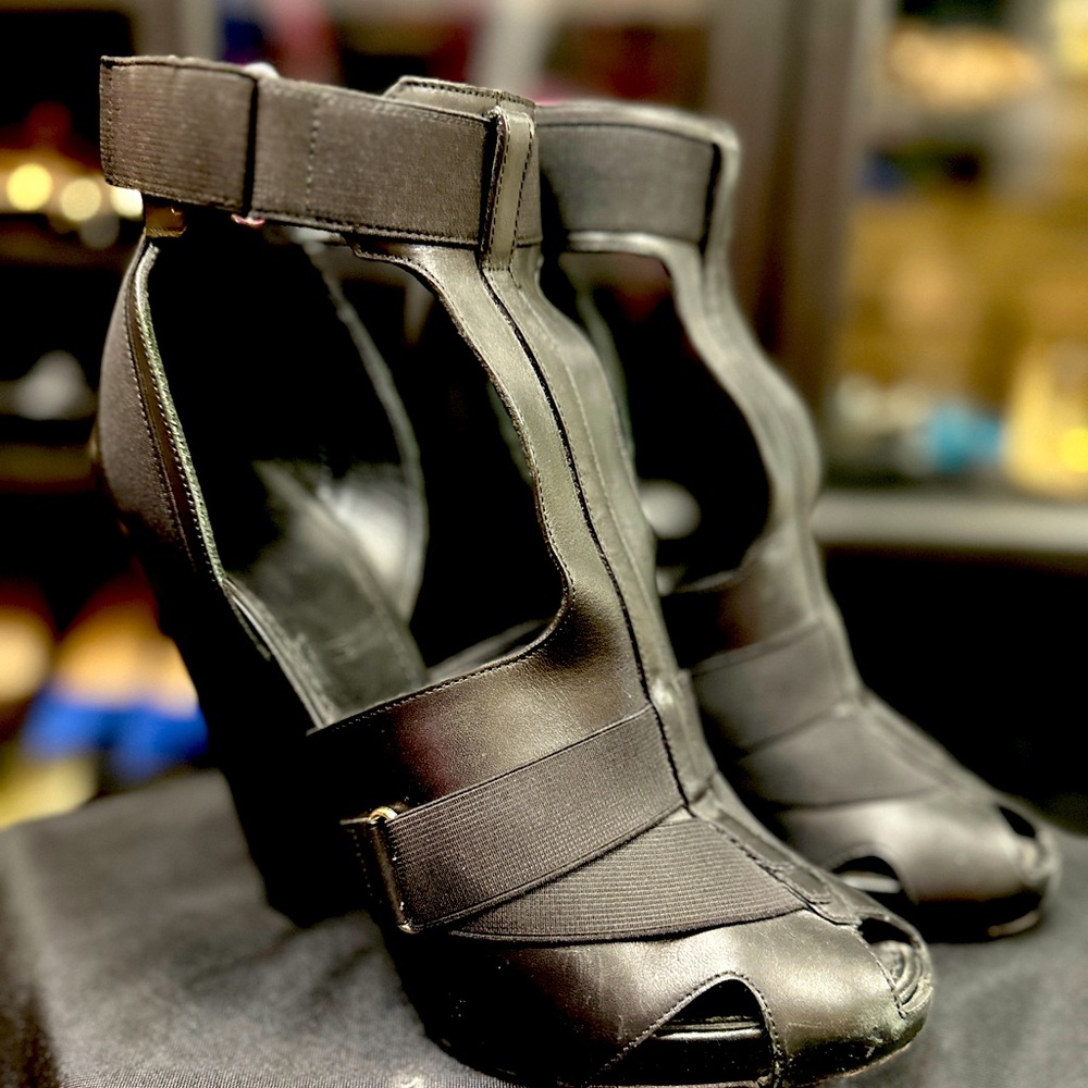 Givenchy Peep Toe Cutout Bootie Size 41